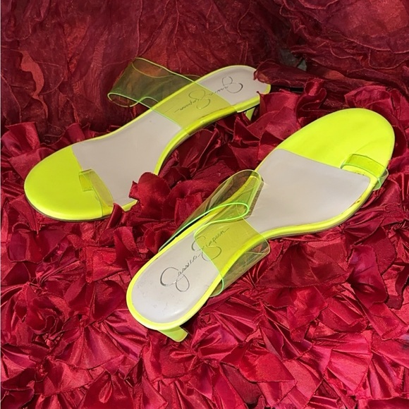 Jessica Simpson never worn neon yellow kitten heel - Picture 5 of 6